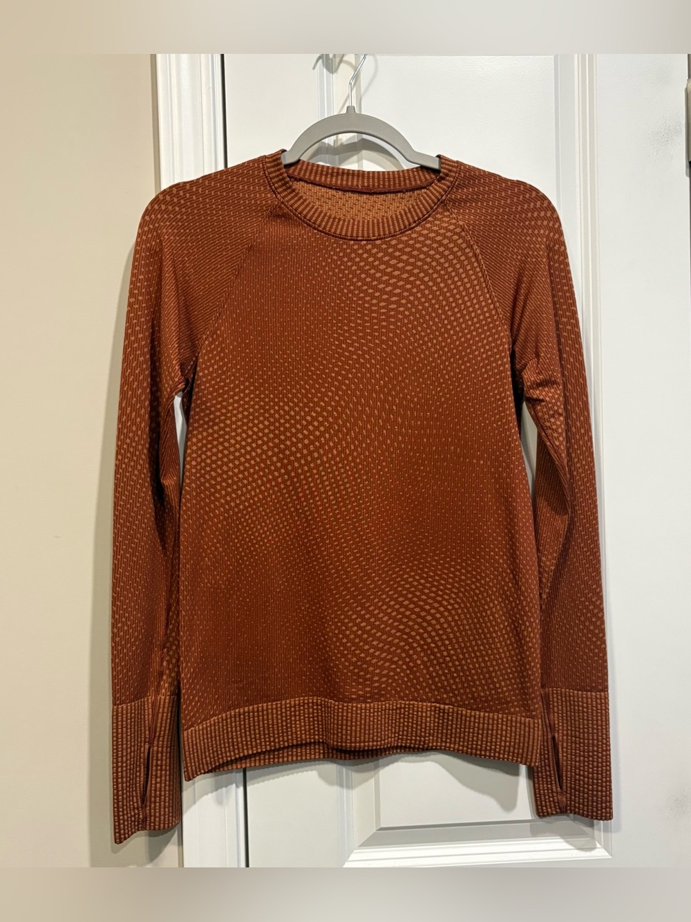 Lululemon Rest Less Pullover in a Orange Rust Color Size Women’s 8 - Medium
